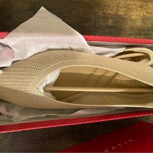 Kelly & Katie Tan Flats Comfortable Everyday Wear
